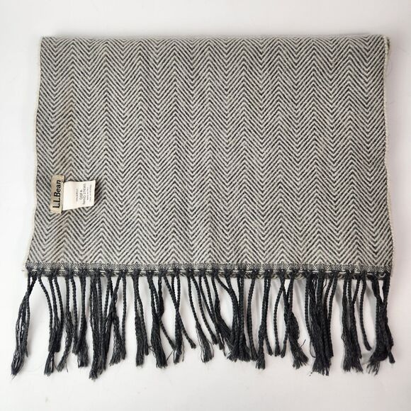 LL Bean Scarf Womens Knitted Fringed Herringbone Outdoors Hiking Gorpcore Winter - Picture 1 of 9
